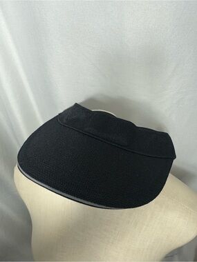 Calvin Klein Classic Black athletic golf tennis Women’s  Visor Hat NWOT